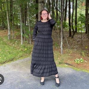 LuLaRoe Black/ White Polka Dot Cheveron  Evelyn Maxi Dress